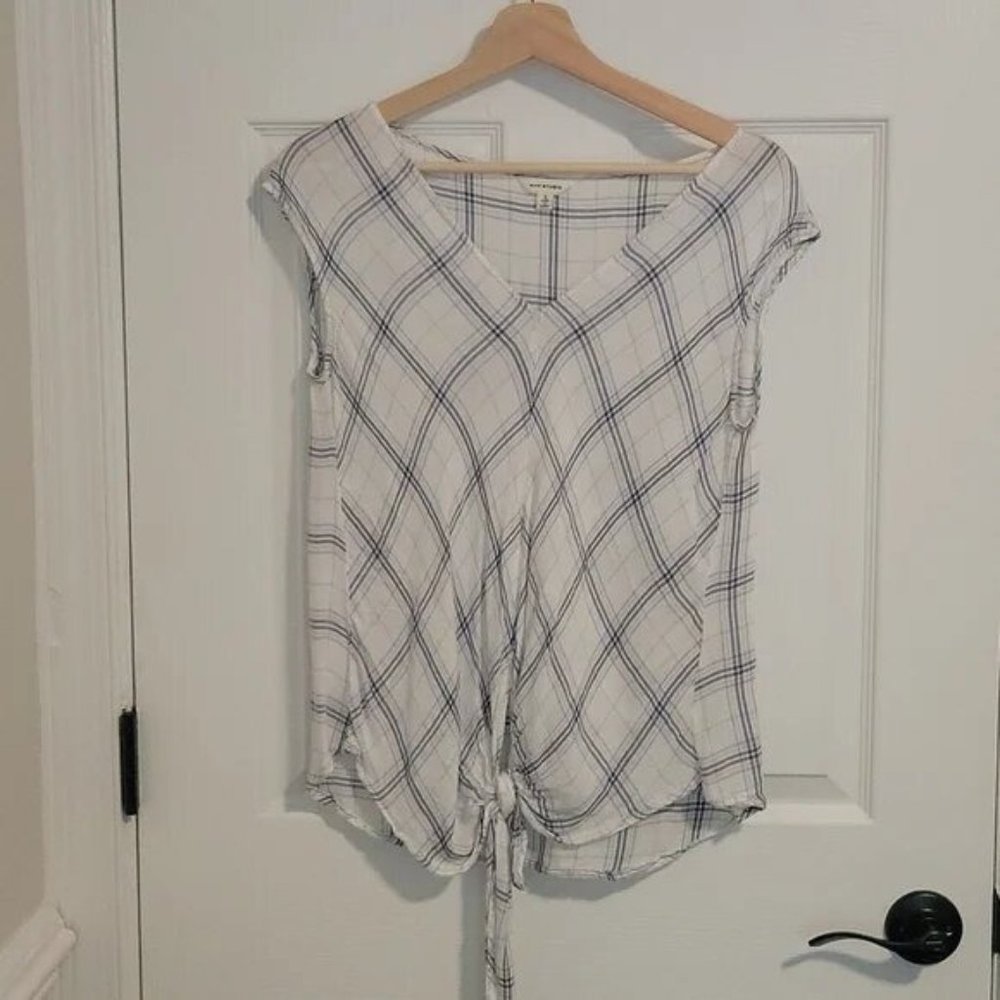 Max Studio tie waist sleeveless top in plaid size small